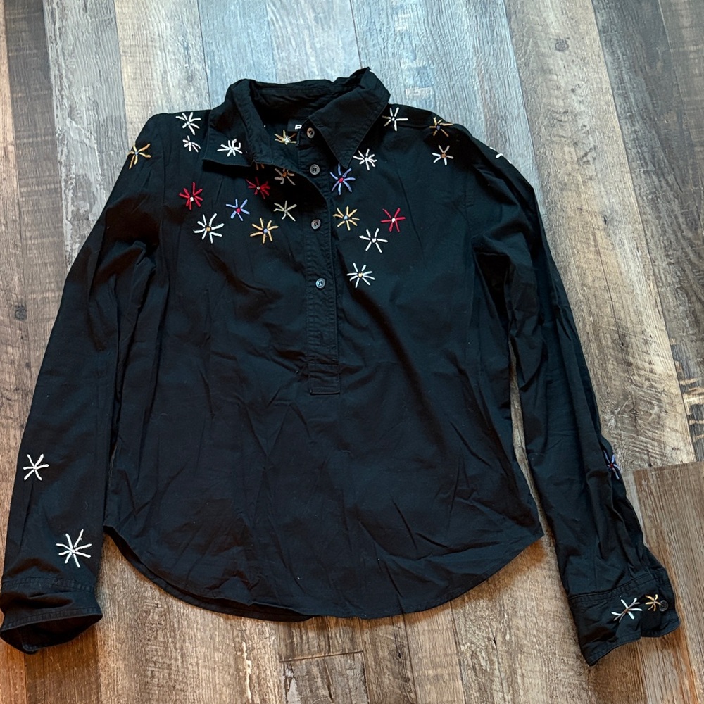 DNKY 6 Embroidered Black Women's Top